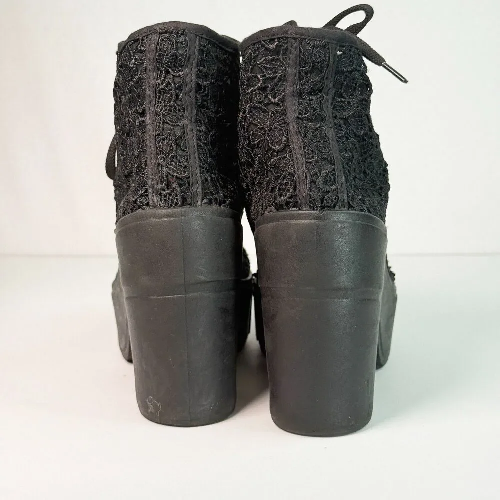 Y2K | Bakers | Chunky Platform Sneaker Booties | Black Lace Flora | Sz 6.5